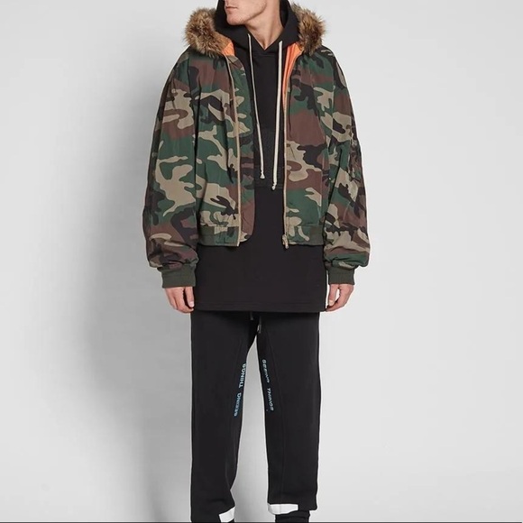 Yeezy Season 5 MilitaryCamo Camouflage Bomber JacketOversize fit 